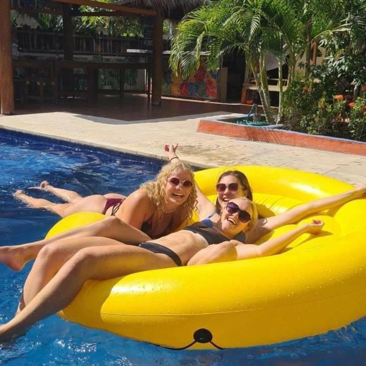 Tropical House Bungalows ギリ・トラワンガン エクステリア 写真